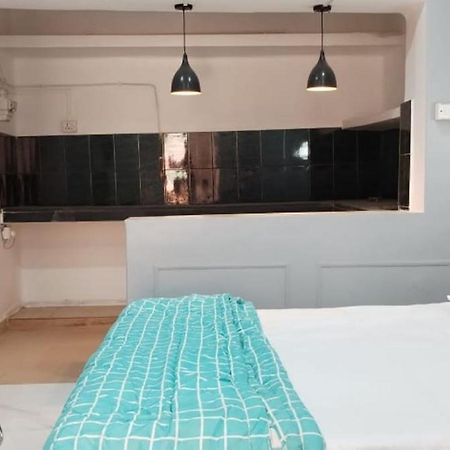 Janki Kunj Varanasi- 3 Room Home Kültér fotó
