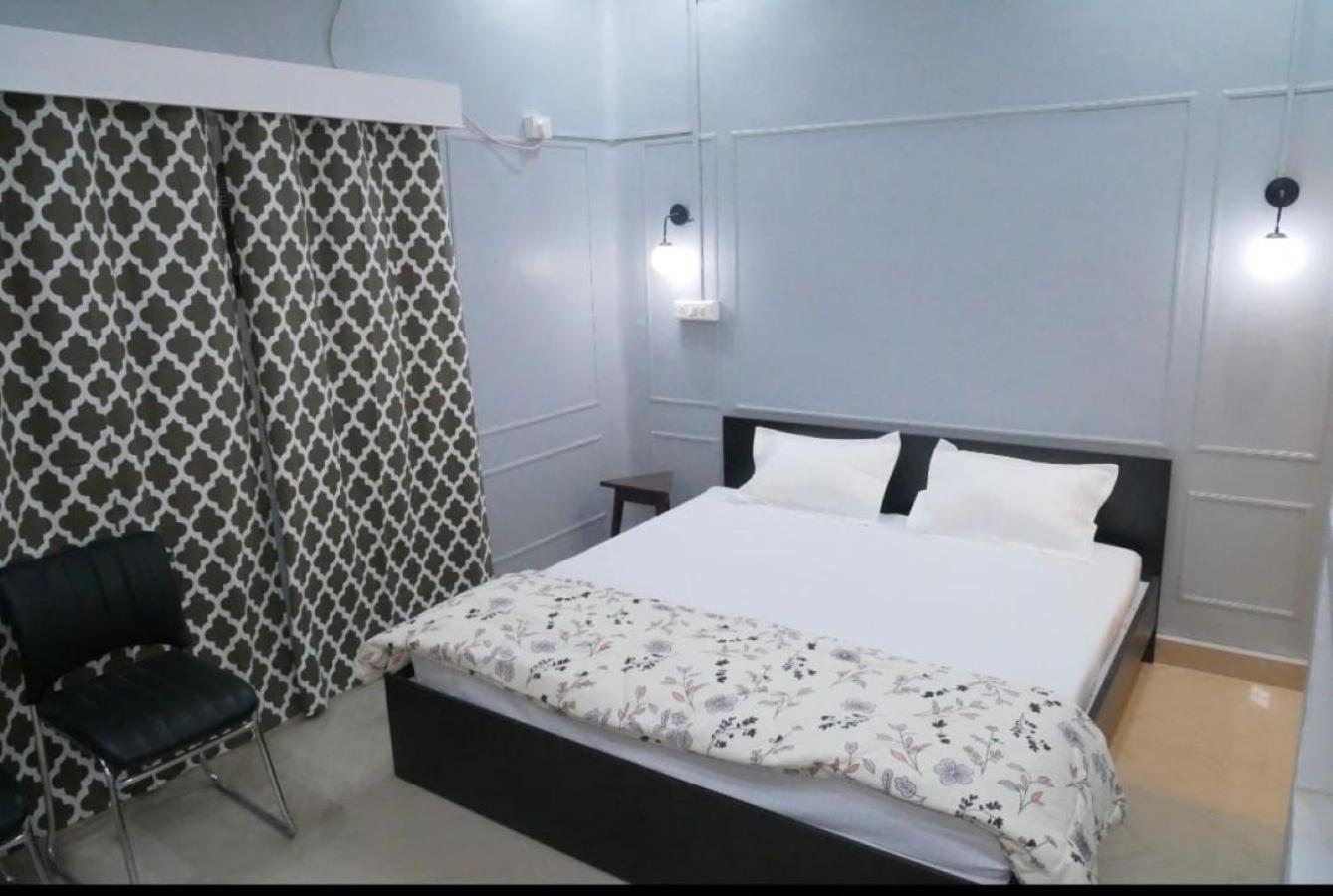 Janki Kunj Varanasi- 3 Room Home Kültér fotó